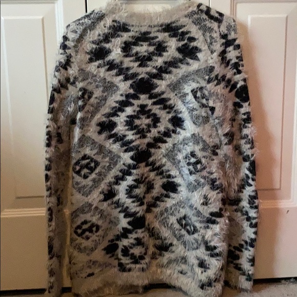 Fun Pattern Cardigan - Picture 3 of 3